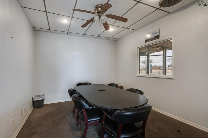 More Photos Of 2901 Jasper St, Wichita Falls Office For Sale