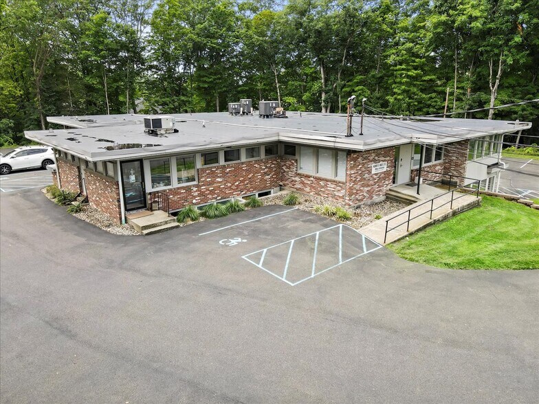 More Photos Of 40 Sunset Ridge Rd, New Paltz Medical For Sale