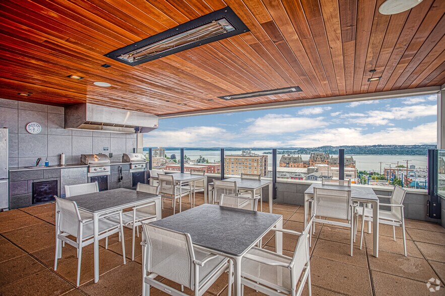 More Photos Of 102 N G St, Tacoma Apartments For Lease