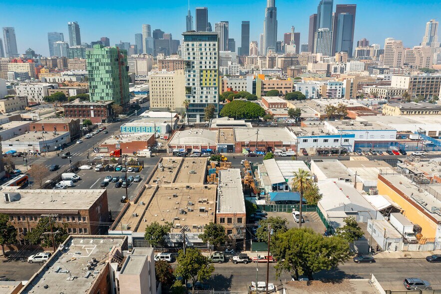 More Photos Of 553 Stanford Ave, Los Angeles Apartments For Sale