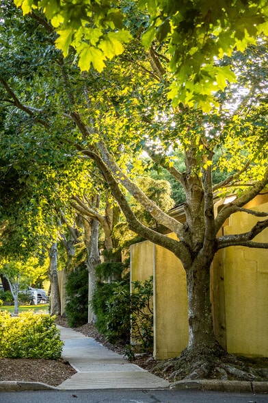 More Photos Of 446 Edwards Ave, Calverton Flex For Lease