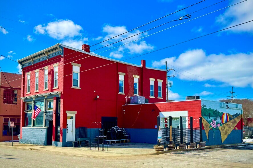 More Photos Of 994 Market St, Meadville Storefront Retail Residential For Sale