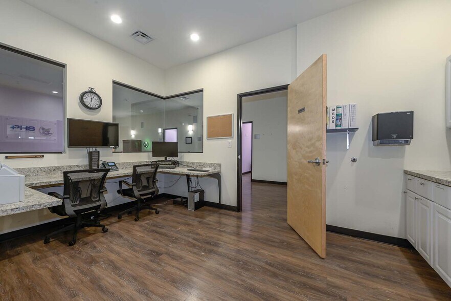 More Photos Of 1620 N 48th St, Phoenix Rehabilitation Center For Lease