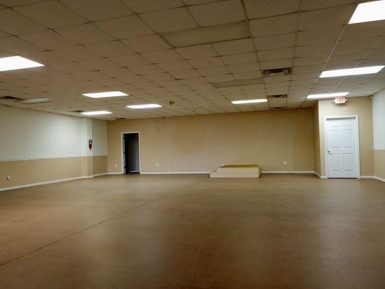 More Photos Of 179 Highway 11 S, Social Circle Office For Lease