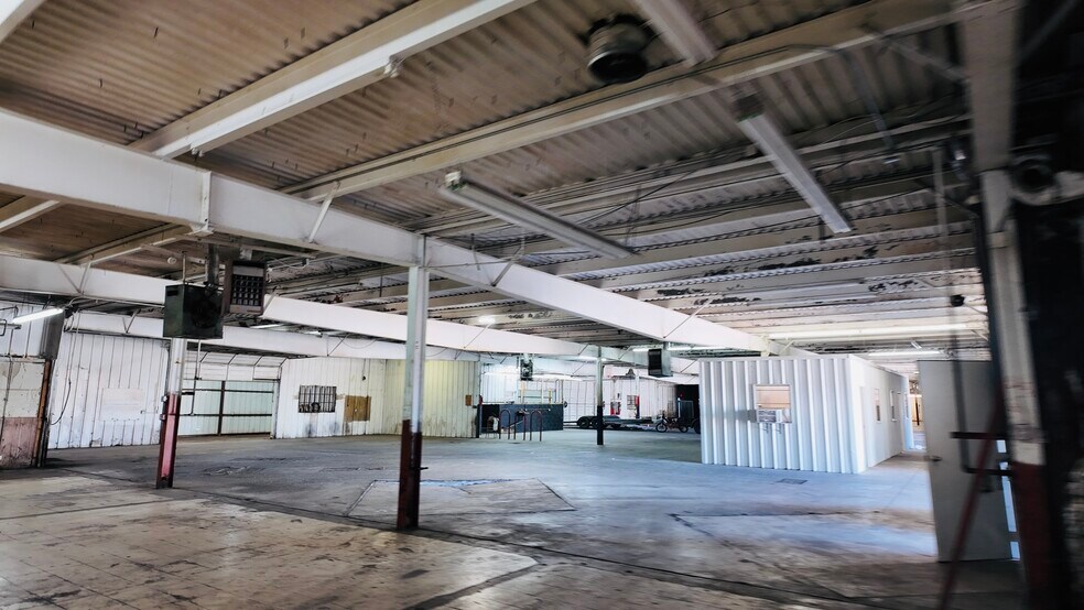 More Photos Of 1520 S Central Ave, Oklahoma City Manufacturing For Lease