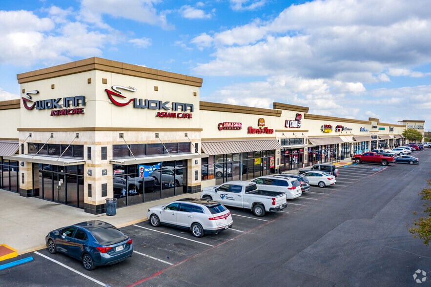 More Photos Of 10919-11019 Culebra & Westwood Loop, San Antonio Unknown For Lease