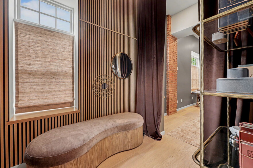 More Photos Of 63 Church St, Greenwich Apartments For Sale