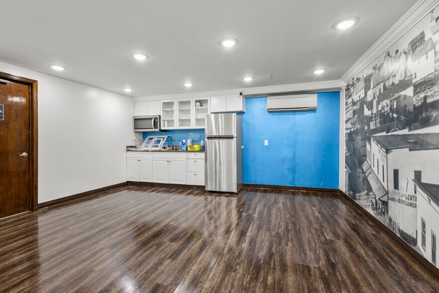 More Photos Of 108 N Depot Dr, Fort Pierce Office Residential For Lease