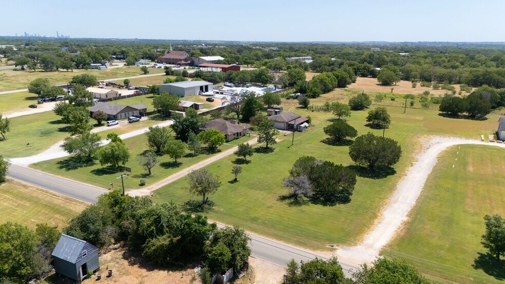 More Photos Of 12409 Lowden Ln, Manchaca Flex For Sale