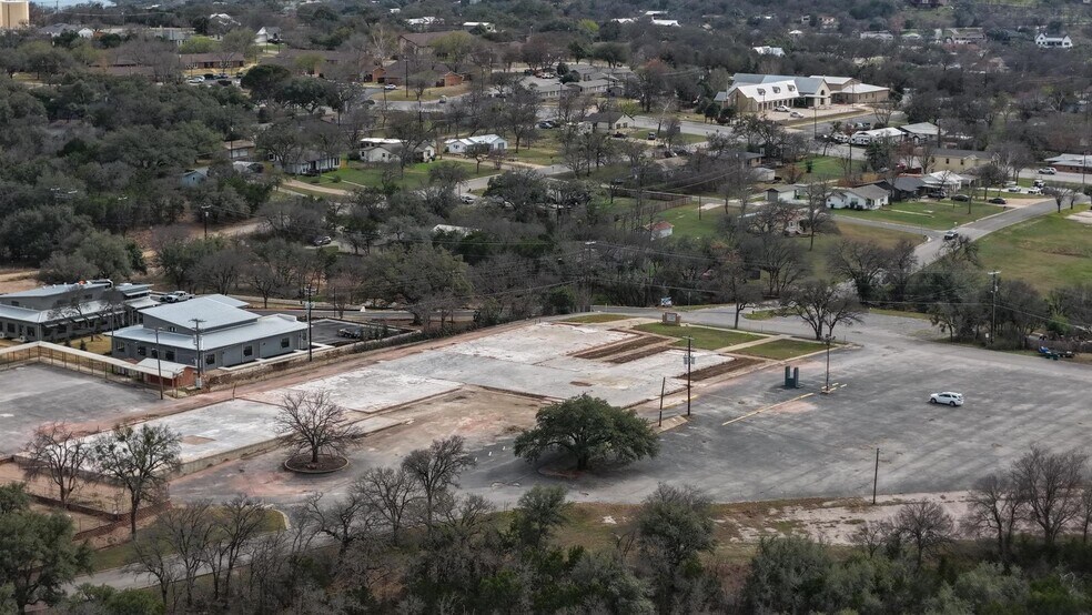 More Photos Of 501 12th St, Marble Falls Specialty For Lease