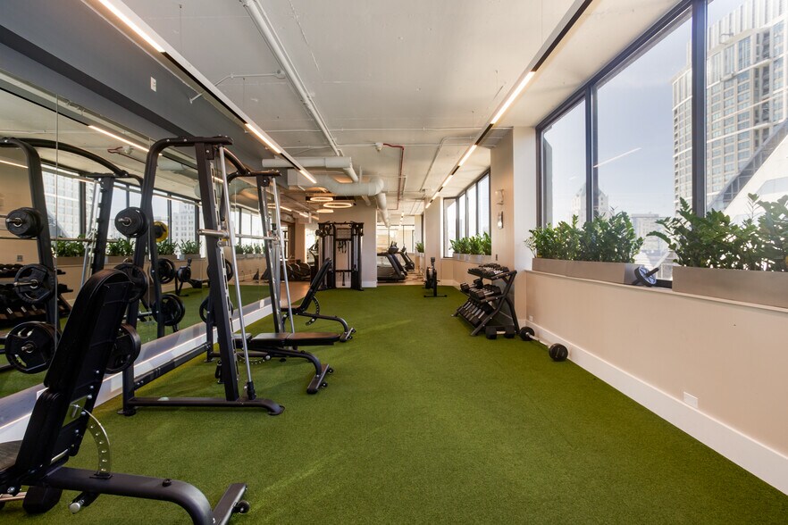 More Photos Of 151-155 N Michigan Ave, Chicago Coworking Space