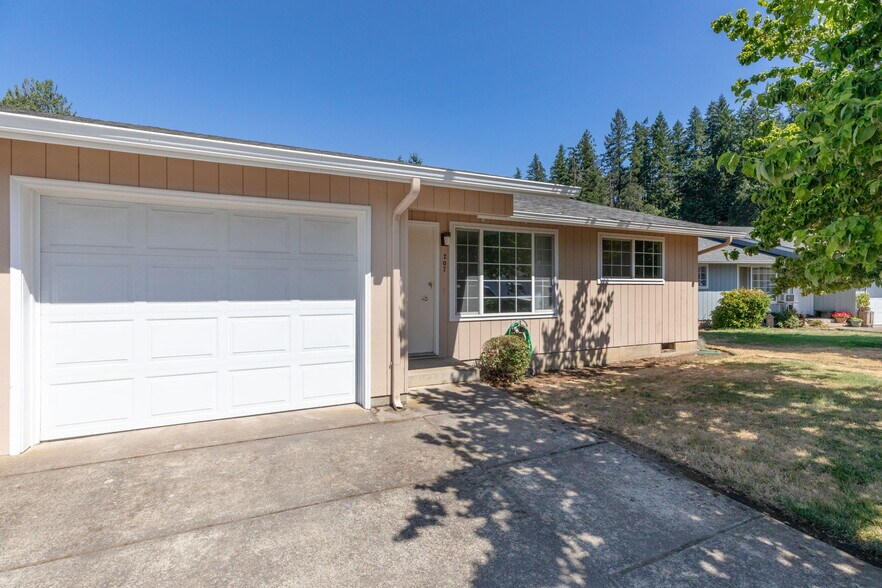 More Photos Of 201-307 Trees Ct, Silverton Apartments For Sale