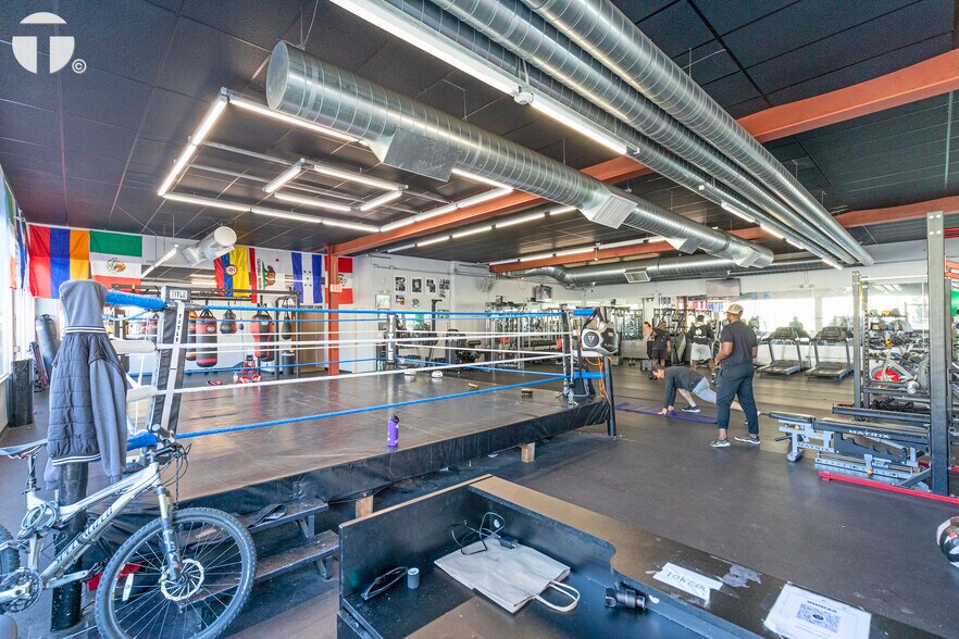 More Photos Of 2401-2407 J St, Sacramento Loft Creative Space For Lease