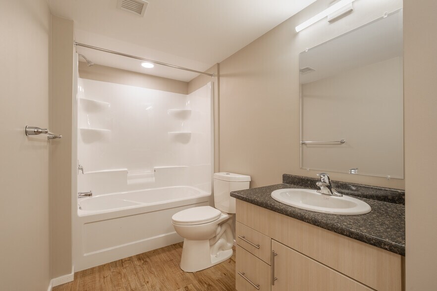 More Photos Of 1070 Noëlla Leclair Way, Ottawa Apartments For Lease