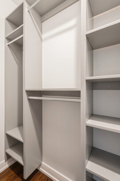 More Photos Of 1535 W Estes Ave, Chicago Multifamily For Sale