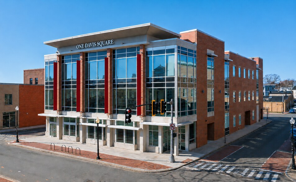 More Photos Of One Davis Sq, Somerville Health Club For Lease