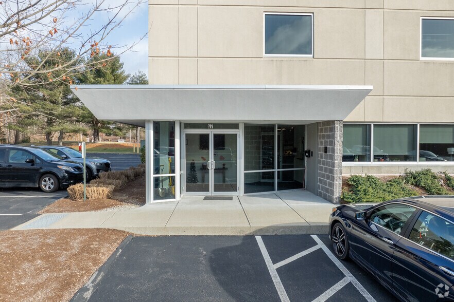 More Photos Of 67 Green St, Foxborough Light Manufacturing For Sale