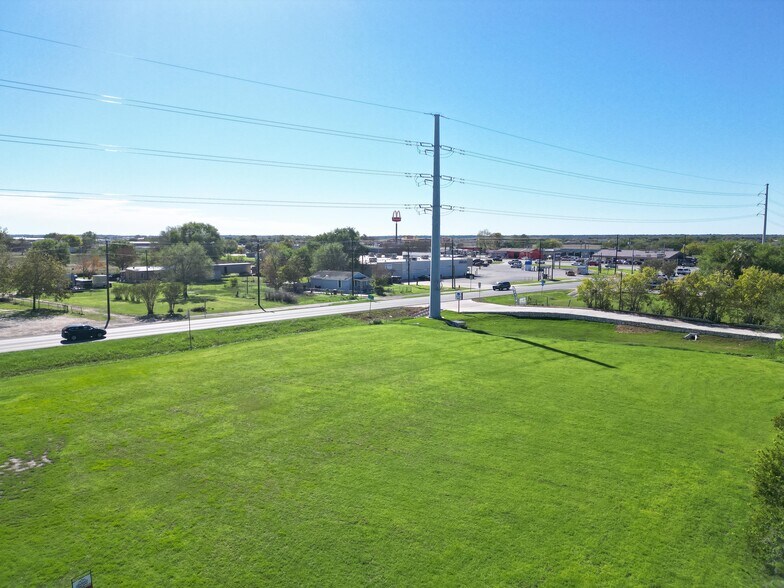 More Photos Of TBD S Commerce St, Lockhart Land For Sale