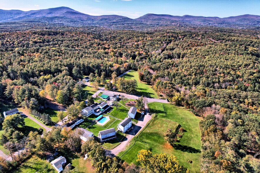 More Photos Of 118 Golden Hill Rd, Cornwallville Hotel For Sale