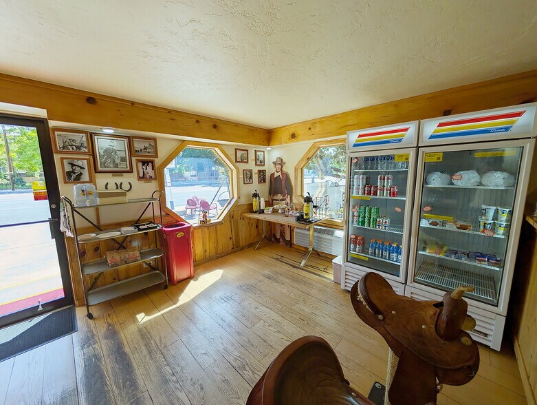 More Photos Of 166 S 400 E, Moab Hotel For Sale