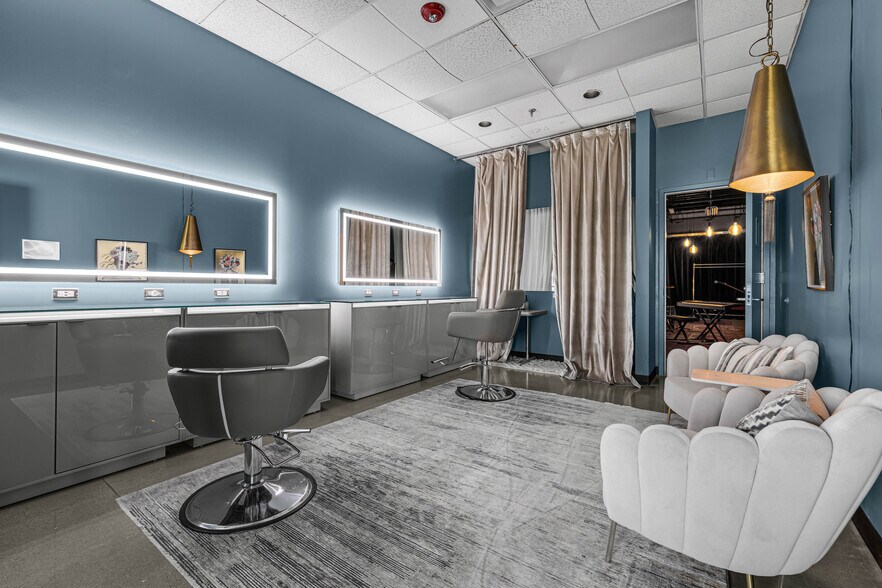 More Photos Of 5000 Northfield Ln, Spring Hill Movie Radio TVStudio For Sale