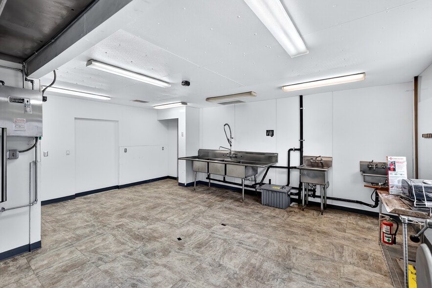 More Photos Of 5503 N Wall St, Spokane Freestanding For Lease