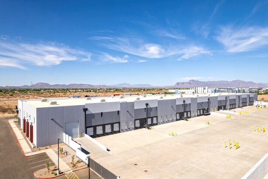 More Photos Of 9512 E Elliot Rd, Mesa Warehouse For Lease