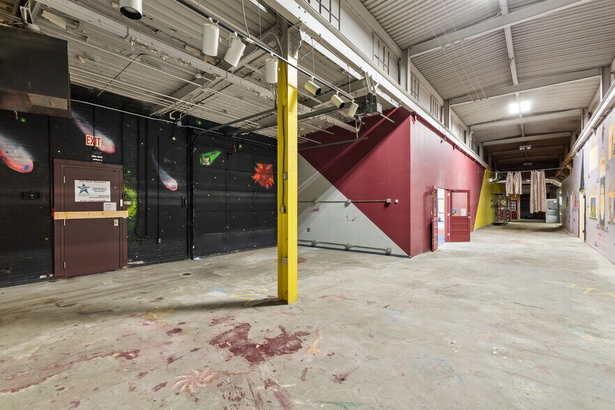 More Photos Of 412 Harrison St, Kalamazoo Freestanding For Lease