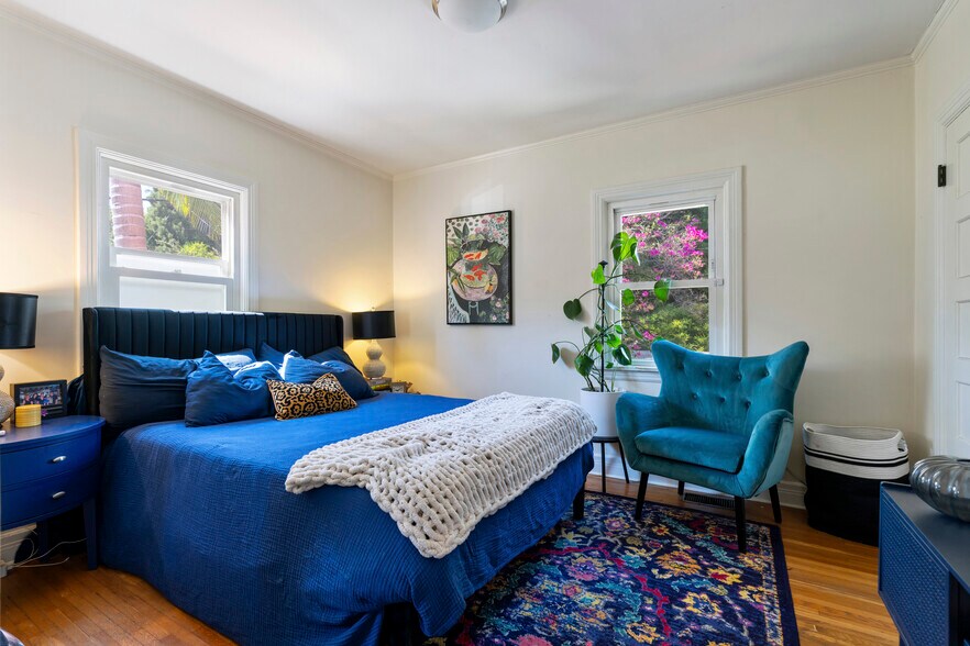 More Photos Of 1501 Westerly Ter, Los Angeles Apartments For Sale