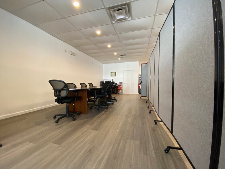More Photos Of 34 Town St, Norwich Storefront Retail Office For Sale
