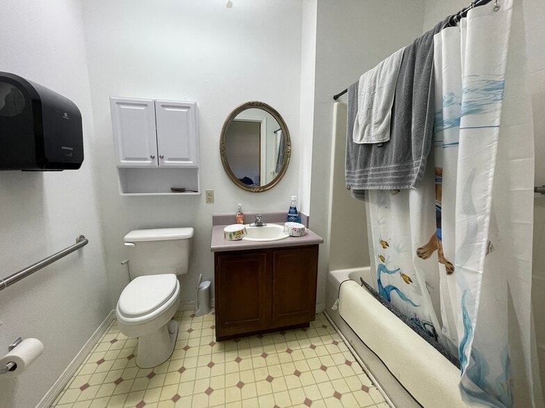 More Photos Of 5151 Northpointe Pky, Pensacola Continuing Care Retirement Community For Sale