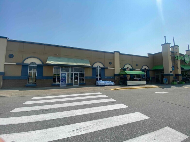 More Photos Of 9129 Main St, Osoyoos General Retail For Lease