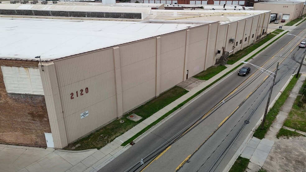 More Photos Of 2120 S Washington Ave, Lansing Warehouse For Sale