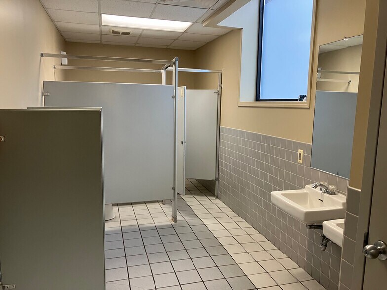 More Photos Of 85 S Long St, Williamsville Office For Lease