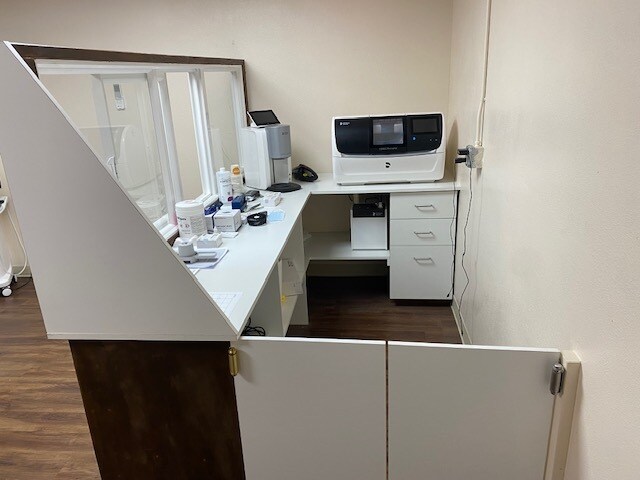 More Photos Of 5995-5997 Brockton Ave, Riverside Medical For Sale