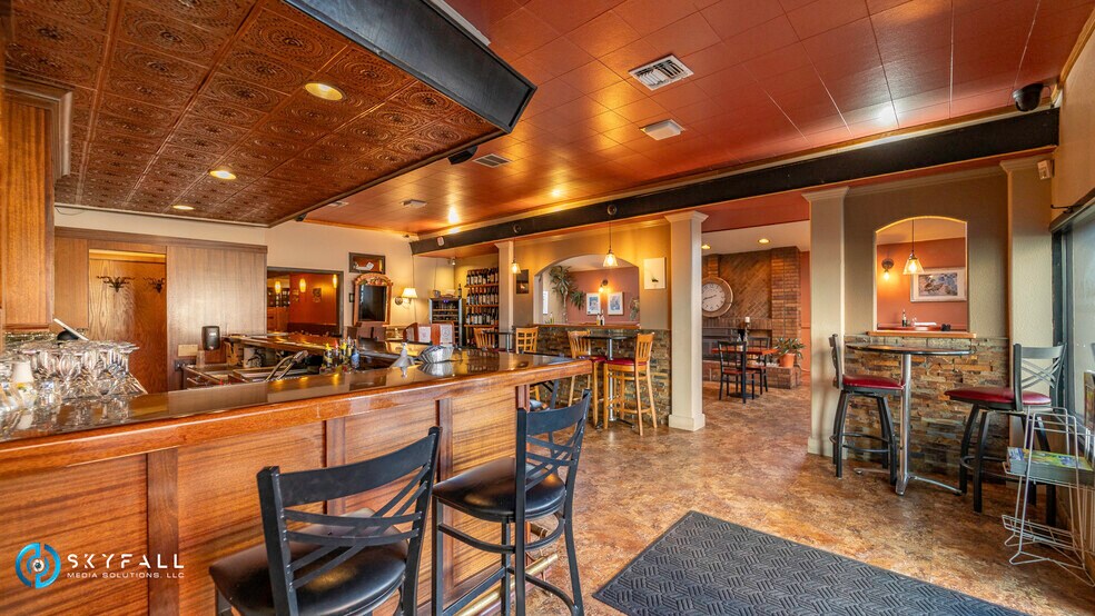More Photos Of 351 Silver St, Elko Restaurant For Sale