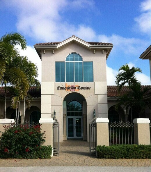 More Photos Of 8891 Brighton Ln, Bonita Springs Loft Creative Space For Sale