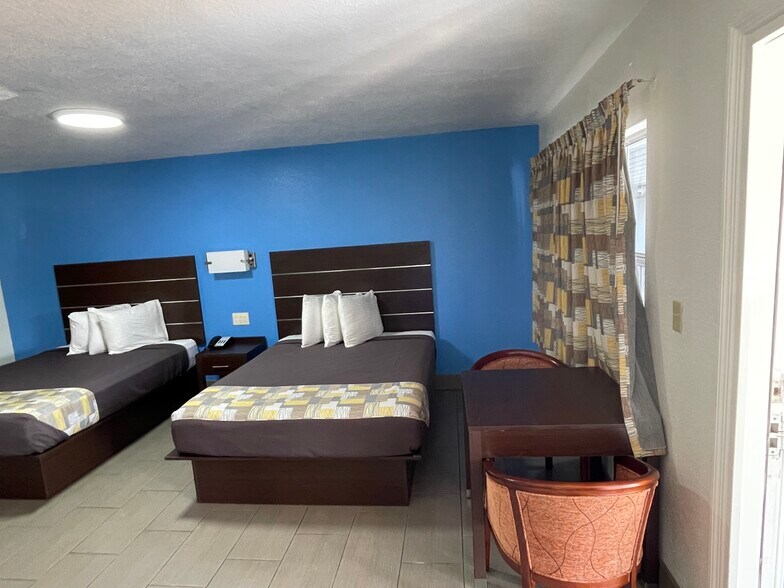 More Photos Of 10151 Tamiami Trl, Punta Gorda Hotel For Sale