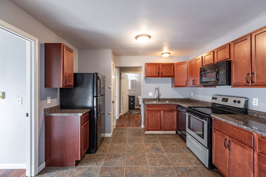 More Photos Of 201 Murdock St, Tomah Apartments For Sale