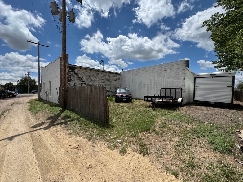 More Photos Of 305 Central Ave, Wiggins Auto Salvage Facility For Sale