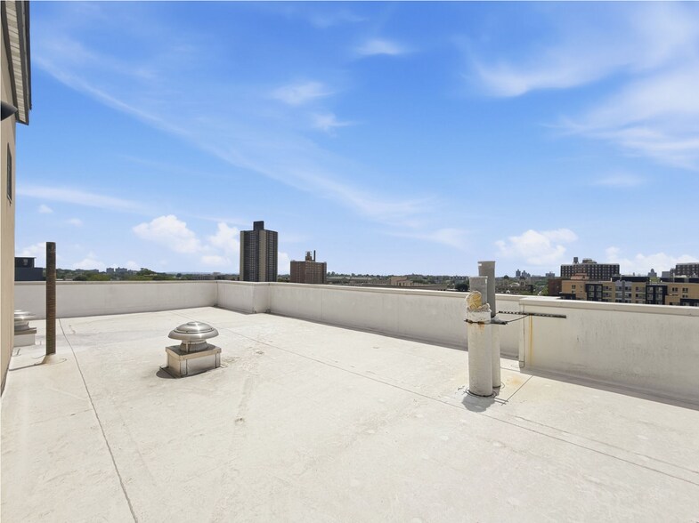 More Photos Of 715 E 214th St, Bronx Apartments For Sale