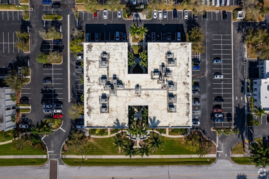 More Photos Of 9600 Koger Blvd N, Saint Petersburg Office For Lease