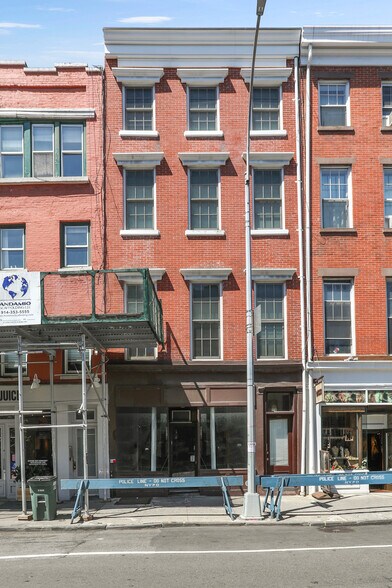 More Photos Of 306 Bleecker St, New York Apartments For Lease