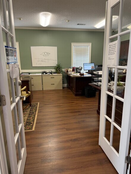 More Photos Of 400 Highway 81 E, Mcdonough Office For Lease