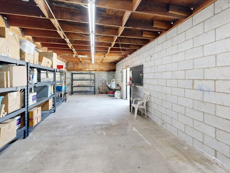 More Photos Of 2718 S Robertson Blvd, Los Angeles Service For Sale