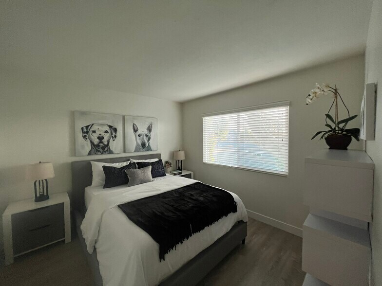 More Photos Of Undisclosed, Costa Mesa Apartments For Sale