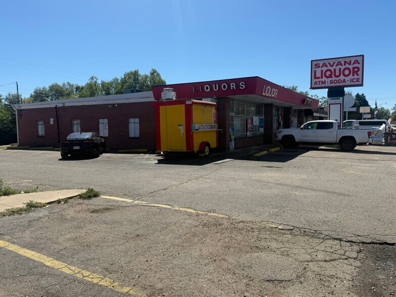 More Photos Of 1460 Carr St, Lakewood Freestanding For Lease