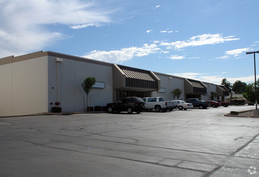 More Photos Of 3801 E Roeser Rd, Phoenix Warehouse For Lease