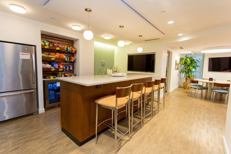 More Photos Of 10 Post Office Sq, Boston Office For Lease