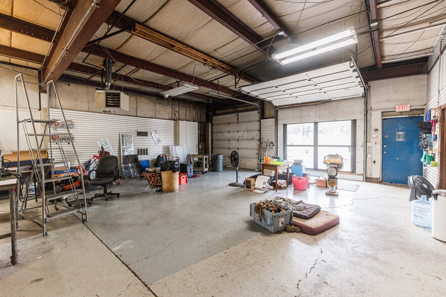 More Photos Of 560 S River St, Batavia Warehouse For Sale